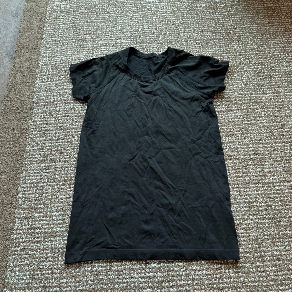 SWIFTLY TECH SHORT SLEEVE